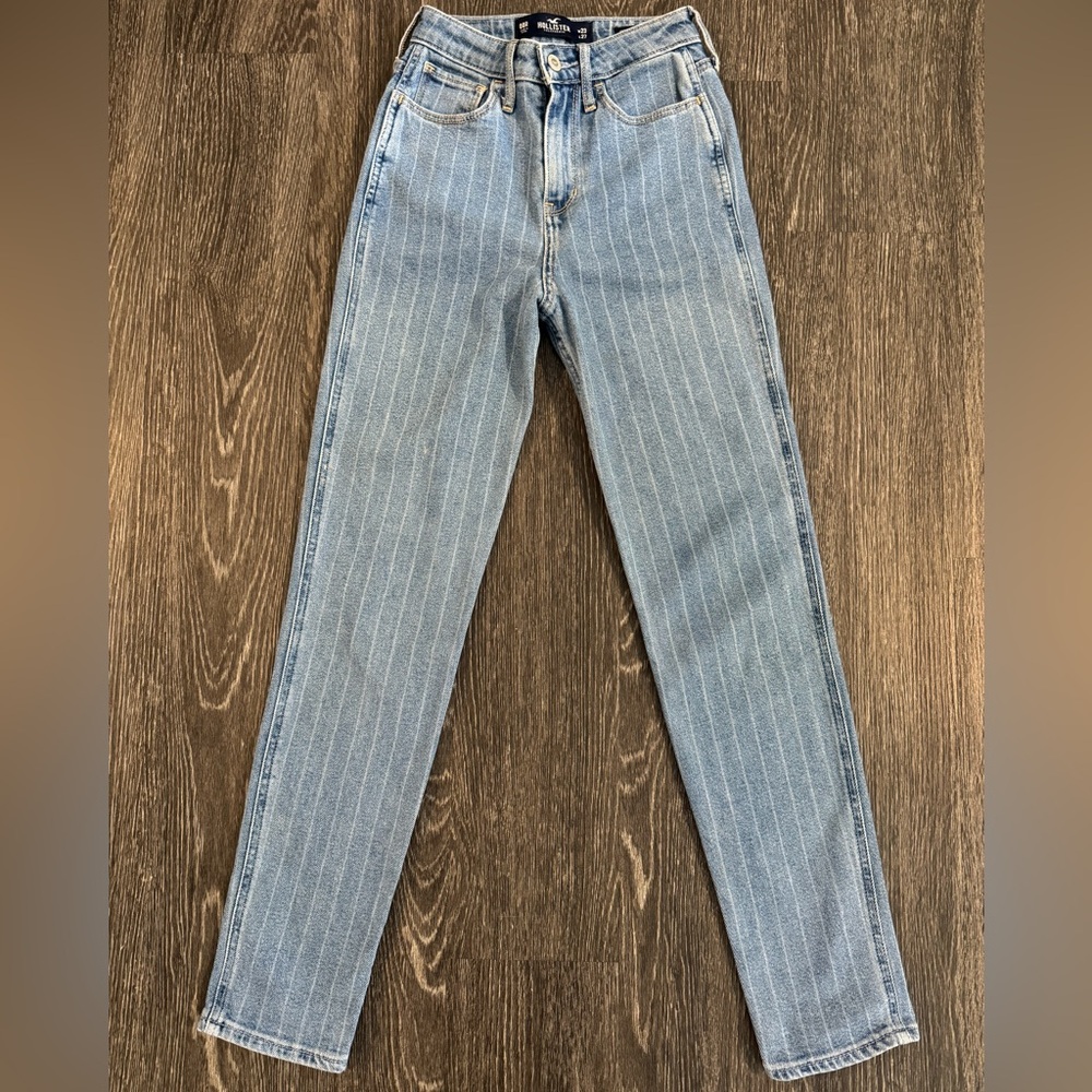 Hollister pinstriped Ultra High-Rise Mom Jean